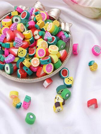 50 piezas Fabricación de joyas con diseño de fruta al azar DIY simple mini en forma fruta cuenta para