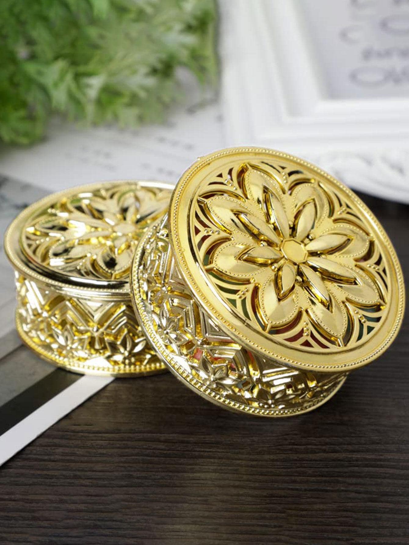 2 Piezas Caja De Dulces De Plástico En Forma De Flor Dorada, Hueco-tallado, Perfecto Para Bodas/baby Shower/navidad/cumpleaños/fiesta Como Regalo - Dorado - Ver 1