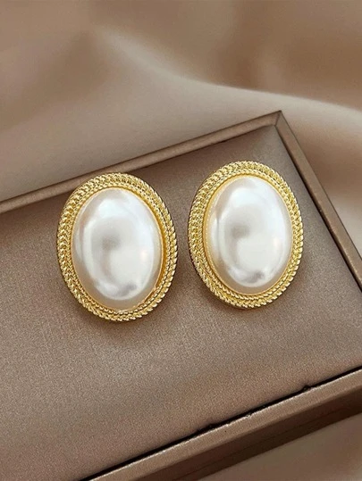 1pair French Vintage Simple Elliptical Faux Pearl Stud Earrings