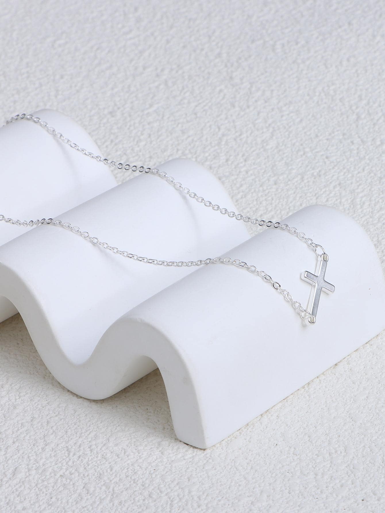 十字吊墜項鍊 - 銀色 - 查看 2