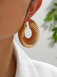 1 Pair Classic Geometric Minimalist Earrings, Hollow Round Hoop Earrings, Fashionable & Versatile Women Jewelry - Yellow Gold - View 3