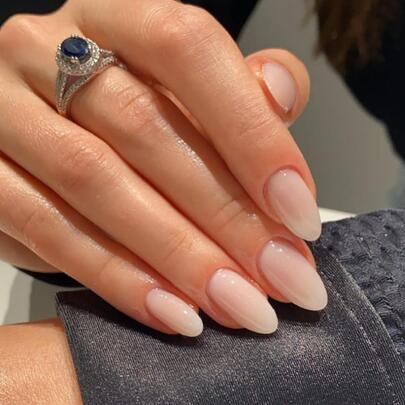 24pcs Medium Almond-Shaped Ombre Glossy Nail Stickers, Minimalist Style Nail Art Set, Suitable For Women And Girls, Timeless, Easy To Apply, Complete Nail Care Accessories Nails Nail Supplies