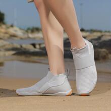 Herren Leichte Outdoor Wassersportschuhe, Schnell Trocknende Aqua Schuhe, Multifunktionale Socken Schuhe, Slip-On schwimmen-schuhe, Wildwasser-trekking-schuhe, Atmungsaktive Wassersportschuhe, Strand-schwimmschuhe - Grau - Übersicht 4