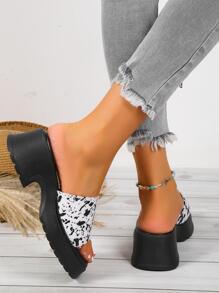 Women Cow Pattern Sandals, Fashionable Summer Platform Slide Sandals - Black - View 3