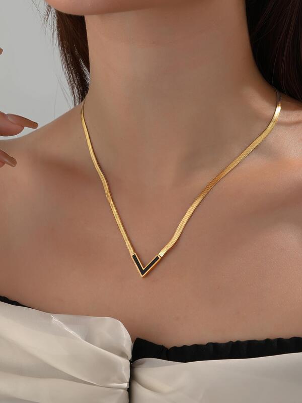 One Piece Women Fashion Jewelry Gold Yellow Letter V Stainless Steel Decorative Necklace