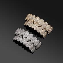 歐美嘻哈風格鑲滿鑽石的8顆銀色吸血鬼獠牙。包括上下牙齒和牙醫膠粘劑 - 銀色 - 查看 4