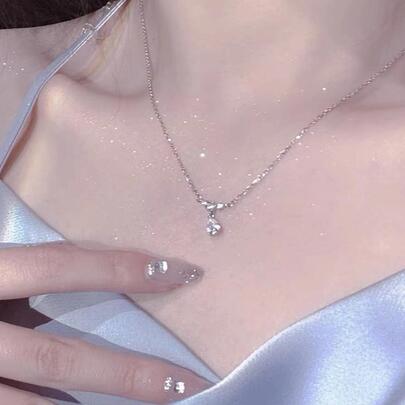 1個 シルバー ティアドロップ ラインストーン スター & ムーン ペンダントネックレス