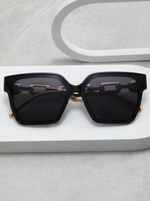 1pc Retro Ladies' Square Frame Chain Decorated Fashion Glasses For Daily Wear, Street Snap And Travel, Beach & Club Parties Elegant Shades Beach Accessories Beach Accessories For Women Glasses Shades Basics Fall Winter Women Outfits Clothes Business Casual Gifts Chain Elegant Outfit For Summer Beach Vacation,Outdoor,Travel - Grey - View 2