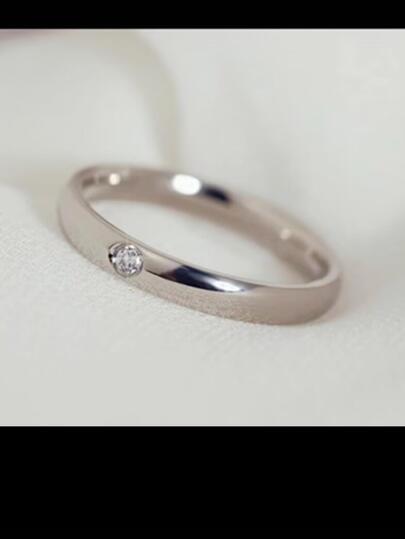 1 pezzo Anello in acciaio al titanio con zirconia cubica alla moda, accessorio di gioielleria di lusso versatile, anello di coppia in acciaio inossidabile unico, anelli a fascia minimalisti e semplici, regalo di Ognissanti, piccolo regalo di Natale