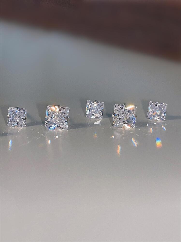 Orecchini a cerchio Huggie con 4 pietre di zirconia cubica a