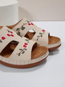 新款夏季女士刺繡軟楔跟開放式腳趾擦鞋，配厚底 - 米色 - 查看 6