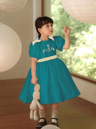 Toddler Girls Letter Graphic Contrast Collar Puff Sleeve Dress