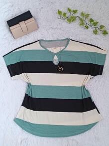 Plus Size Blusinha Camiseta Blusa Feminina Manga Curta G1 G2 G3 - Multicolorido - Visão 1