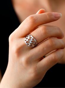 1入組嘻哈不銹鋼橢圓形鏤空戒指適合男士女士日常裝飾不銹鋼首飾類禮品適合男士時尚 - 銀色 - 查看 4