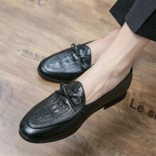 Men Crocodile Embossed Bow Decor Dress Loafers, Business Work Black Dress Shoes - Black - View 1