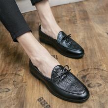 Men Crocodile Embossed Bow Decor Dress Loafers, Business Work Black Dress Shoes - Black - View 5