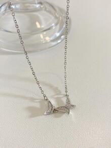 小&優雅蝴蝶吊墜項鍊,極簡風格設計鎖骨鏈條,時尚領鏈條 - 銀色 - 查看 2