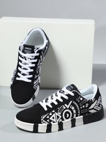 男士復古塗鴉風格對比充分拼塊繫帶帆布鞋,男士競技鞋帶黑色和白色撞色和幾何樣式 - 黑與白 - 查看 9