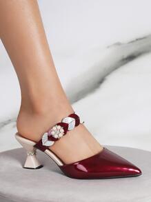 Zapatos de tacón alto de stilettos con punta y escote bajo para mujer