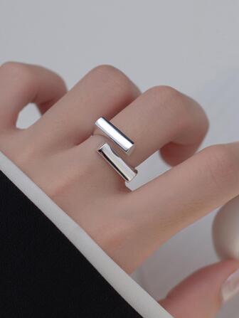 1 件简约方块交错戒指，适合女士情侣几何光滑时尚派对珠宝礼物