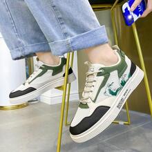 Sporty Sneakers For Men, Colorblock Lace-up Front Skate Shoes - Green - View 7