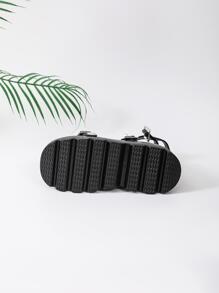 女士心和搭扣裝飾坡跟瑪麗珍鞋,龐克戶外黑色坡跟鞋 - 黑色 - 查看 7