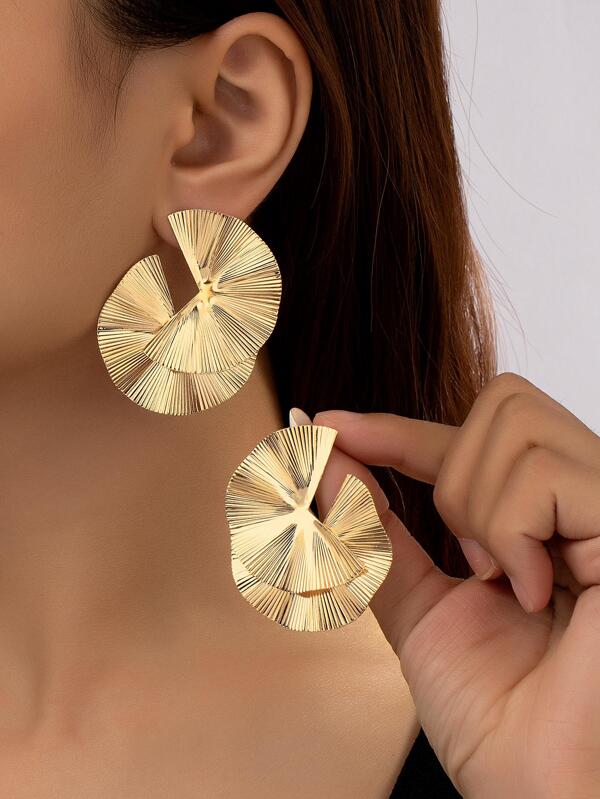 1pair Charming Fashionable All-match Geometric Metallic Stud Earrings For Women Daily Wear