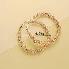 Minimalist Hoop Earrings - Yellow Gold - View 4