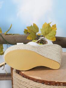 女性交叉搭扣裝飾編織坡跟涼鞋,度假白色踝帶坡跟涼鞋適合夏天 - 白色 - 查看 2