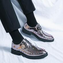 Men Metallic Rivet Detail Metal Decor Dress Shoes, Glamorous Silver Derby Shoes For Party - Silver - View 3