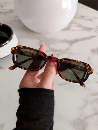 玳瑁色镜框时尚眼镜