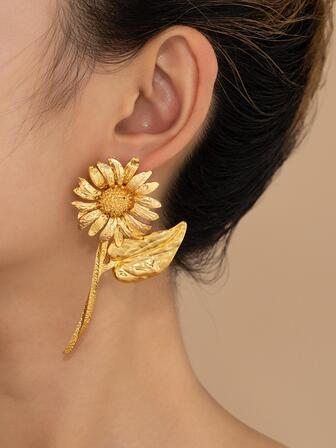 1對時尚復古誇張花耳釘