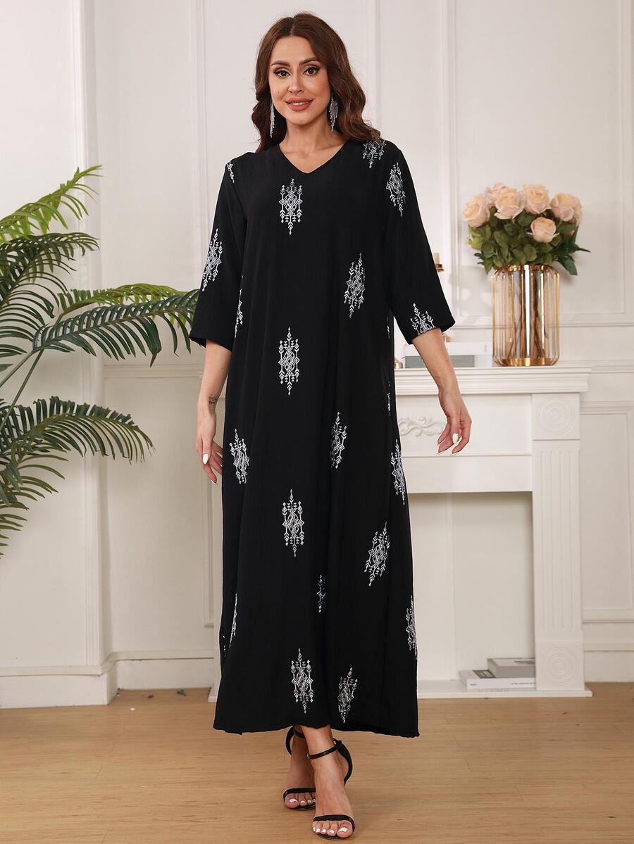 In Đồ họa Cổ v Đầm Tunic - màu đen - Xem 1
