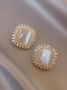 1pair Geometric Cat's Eye Stone Stud Earrings With Elegant Style