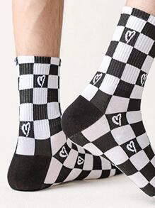 7 Pairs Of Men's Simple, Fashionable, Comfortable And Versatile Street Black And White Letter Pattern Mid-Tube Socks - Black and White - View 3