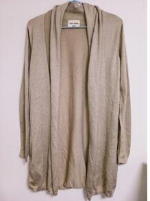 Suéter largo tipo cardigan color beige con dorado - Dorado - Ver 5