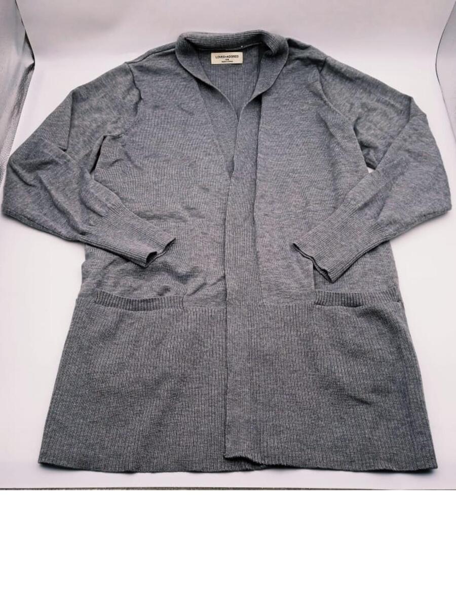 Suéter gris largo tipo cardigan