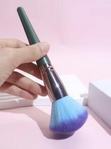 1 件綠色手柄編織藤籃和紫色刷子