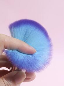 1 件綠色手柄編織藤籃和紫色刷子