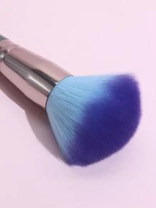 1 件綠色手柄編織藤籃和紫色刷子