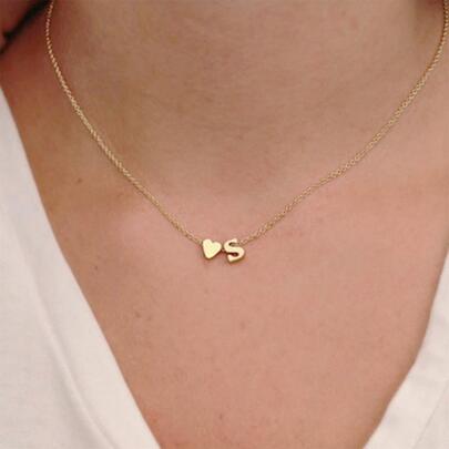 心形和字母吊饰项链情人节