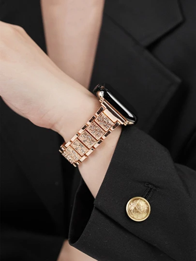 玫瑰金不锈钢镶钻表带，兼容苹果手表，尺寸包括 42mm、38mm、40mm、41mm、44mm、45mm、46mm 和 49mm，时尚智能手表替换表带，适用于 Ultra2、Ultra SE2、SE 11、10、9、8、7、6、5、4、3、2、1 等型号，是返校学生的理想礼物