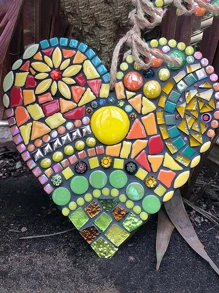 1 pieza Adornos grande mosaico jardín con corazón escultura adorno de resina de colores Love jardín decoraciones , para interior exterior casa dormitorio oficina jardín grande jardín , mosaico colgante de corazón - Multicolor - Ver 3