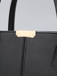 Borsa da donna nera elegante e alla moda, impermeabile