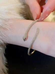 罕見銀蛇形手環帶鑽石和可調節和紋理質感袖口適合女士