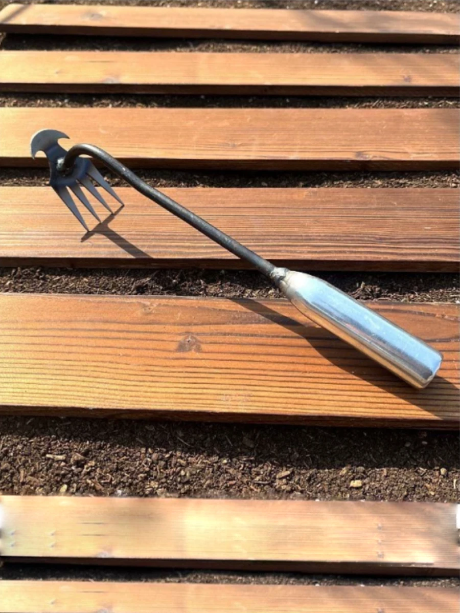 1 dụng cụ làm vườn kéo cỏ bằng sắt - Bạc - Xem 1