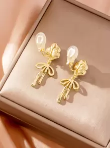 1 对白色无穿孔山茶花蝴蝶结形耳环，适合女士，节日礼物情人节 - 白色 - 查看 4