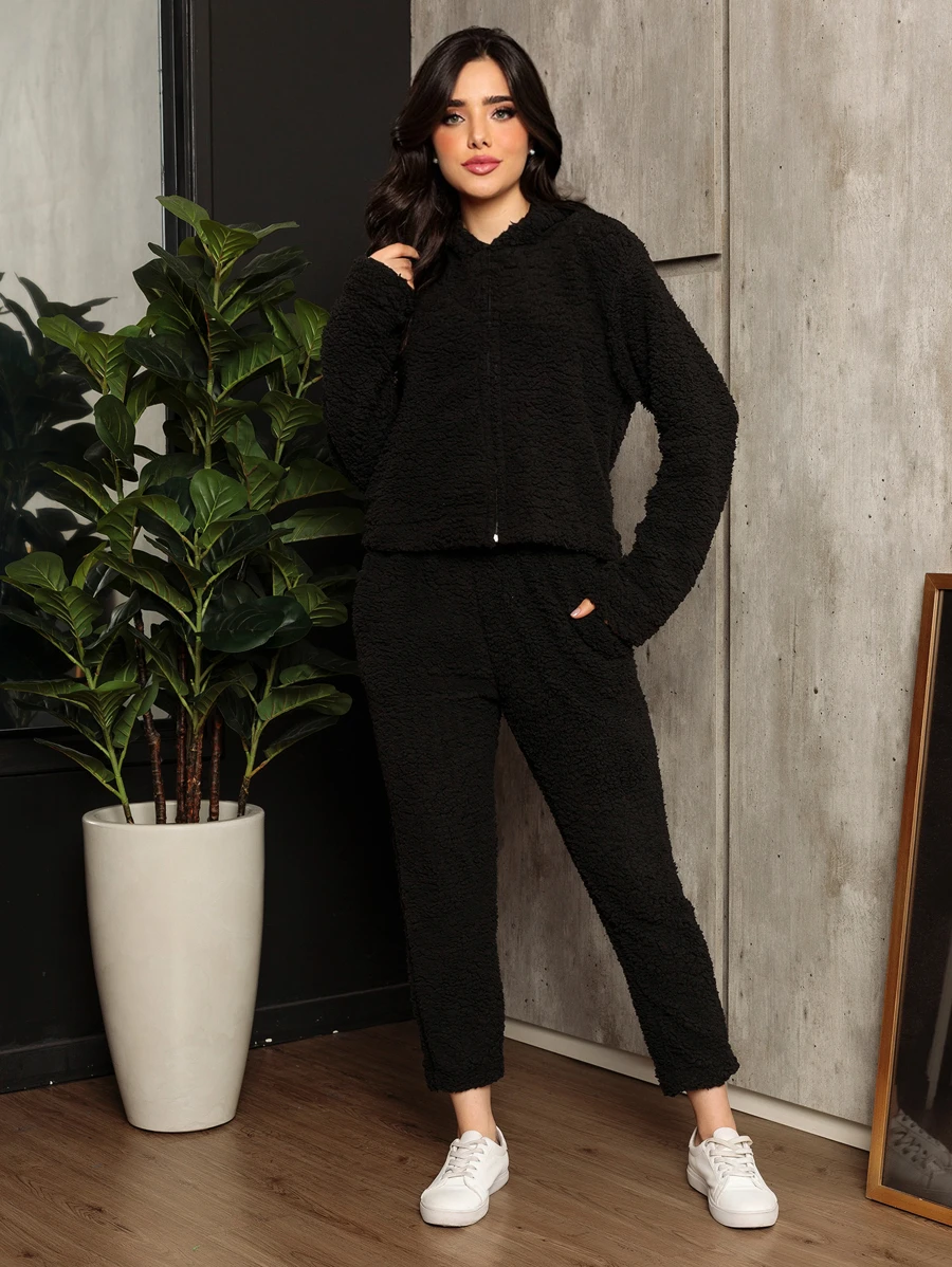 Women Two-piece Outfits - 黑色 - 查看 1