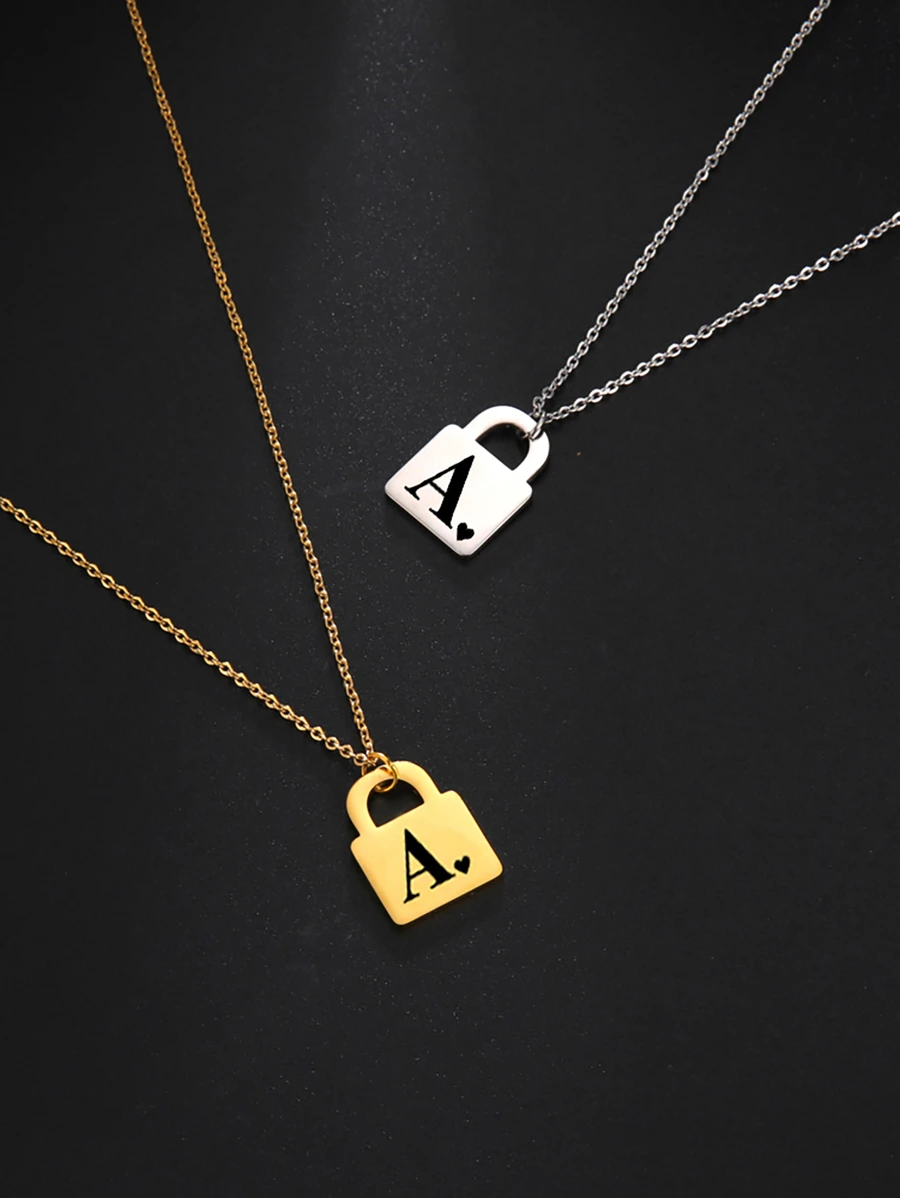 1入組女士不銹鋼心鎖字母字母吊墜項鍊,情侶禮品 - 銀色 - 查看 1