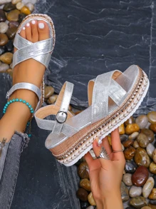 Sandale cu pană cu decorare cu cataramă încrucișată pentru femei, sandale cu pană pentru vacanță în aer liber - Argint - Vizualizare 1